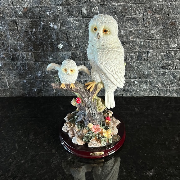 The Canadian Wilderness Collection Mother and baby Owls. - Picture 1 of 5